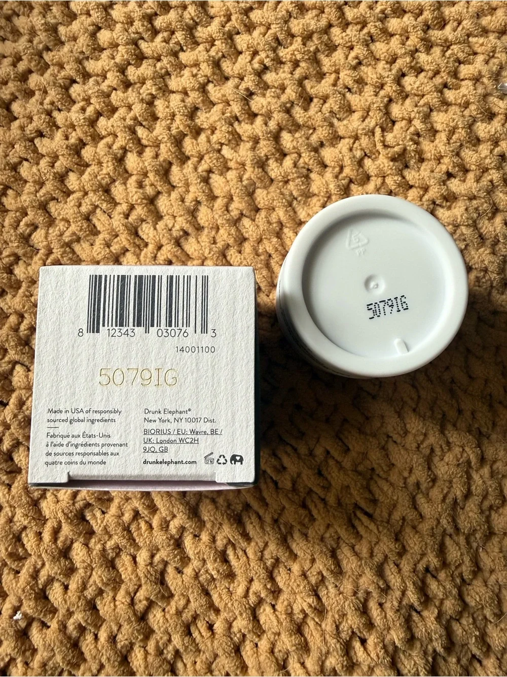 Drunk Elephant Lala Retro Whipped Cream Lavender and White